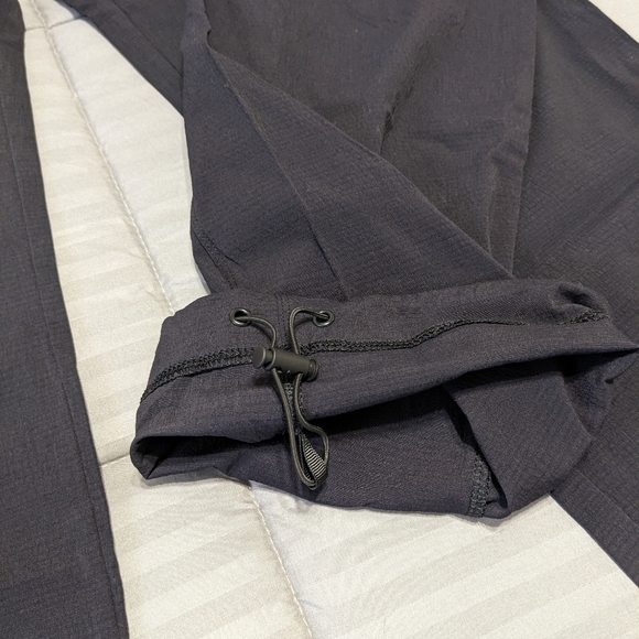 Kirkland Signature Ladies Hiking Pants - Picture 7 of 7